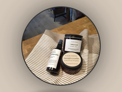  Svaneke Sæbehus - Et lækkert hammamhåndklæde, sukkerscrub, kropsolie og ansigtsmaske
