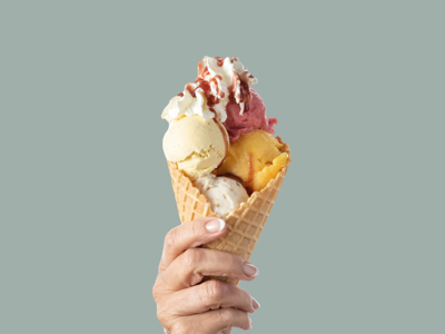 Kjærstrup - 4 stk. Flødesoftice med topping eller 2 kugler med topping