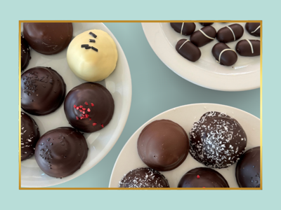 Kjærstrup - 18 stk. Håndlavede Flødeboller